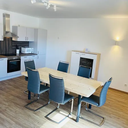 - Baumwipfel Apartment